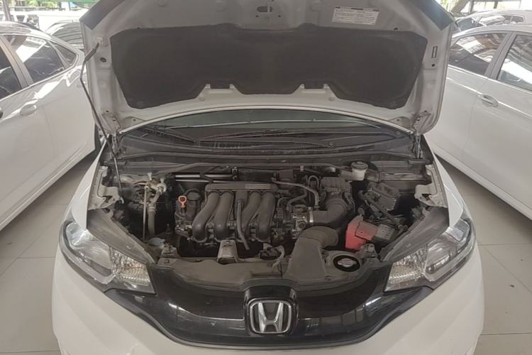 Used Honda Fit 2014 1.5L SE CVT Fashion Model Engine Bay