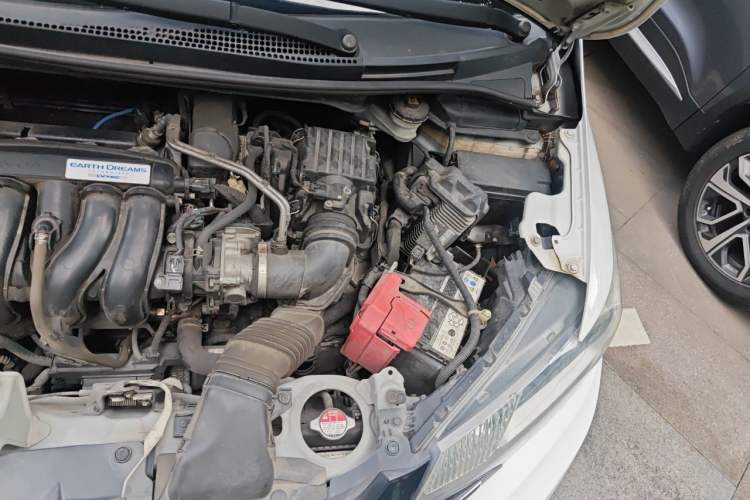 Used Honda Fit 2014 1.5L EX CVT Elite Model Engine Bay Left