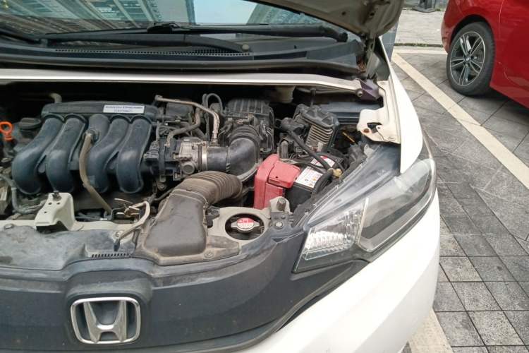 Used Honda Fit 2014 1.5L SE CVT Fashion Model Engine Bay Left