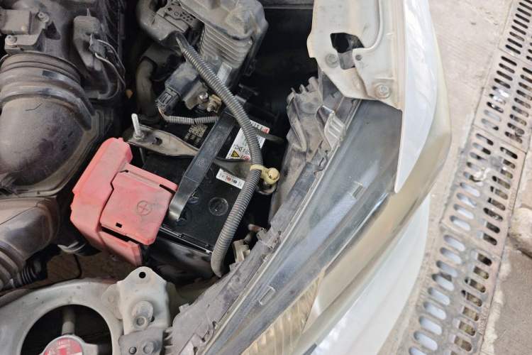 Used Honda Fit 2014 1.5L LX Manual Comfort Model Engine Bay Left