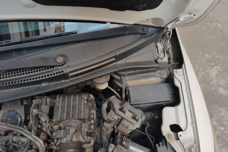 Used Honda Fit 2014 1.5L LX CVT Comfort Model Engine Bay Left