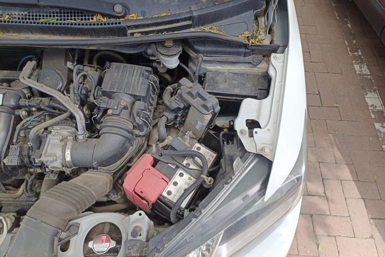 Used Honda Fit 2014 1.5L SE CVT Fashion Model Engine Bay Left