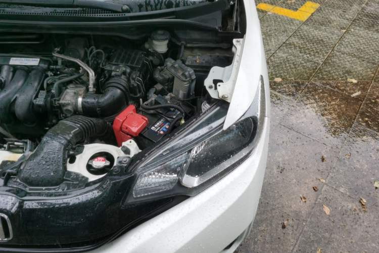 Used Honda Fit 2014 1.5L LX CVT Comfort Model Engine Bay Left