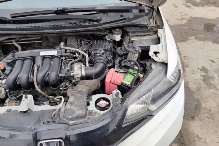 Used Honda Fit 2014 1.5L SE CVT Fashion Model Engine Bay Left