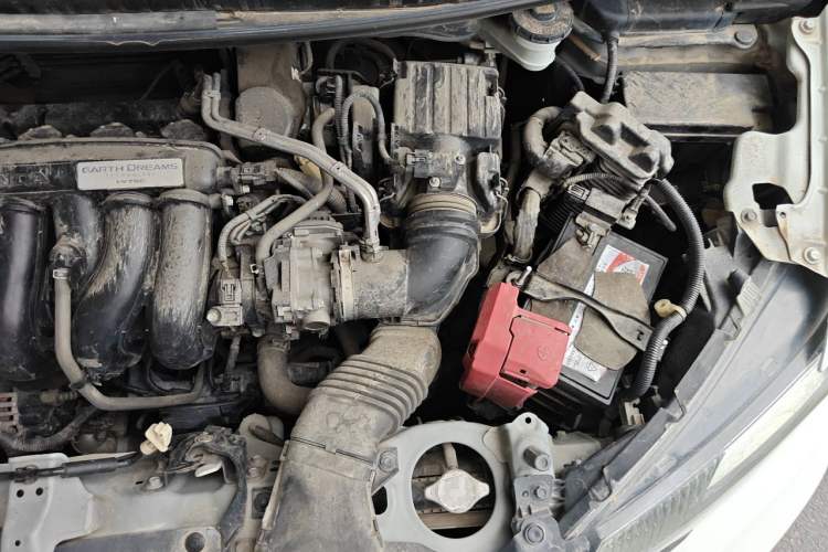 Used Honda Fit 2014 1.5L SE CVT Fashion Model Engine Bay Left