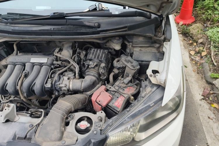 Used Honda Fit 2014 1.5L LX CVT Comfort Model Engine Bay Left