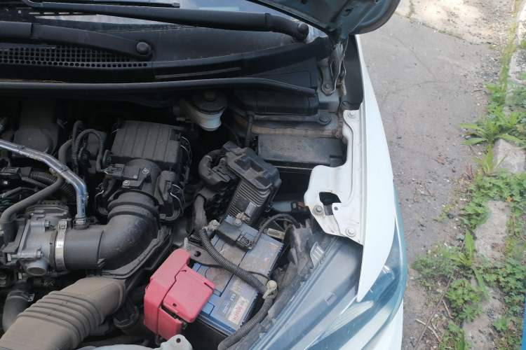 Used Honda Fit 2014 1.5L LX CVT Comfort Model Engine Bay Left