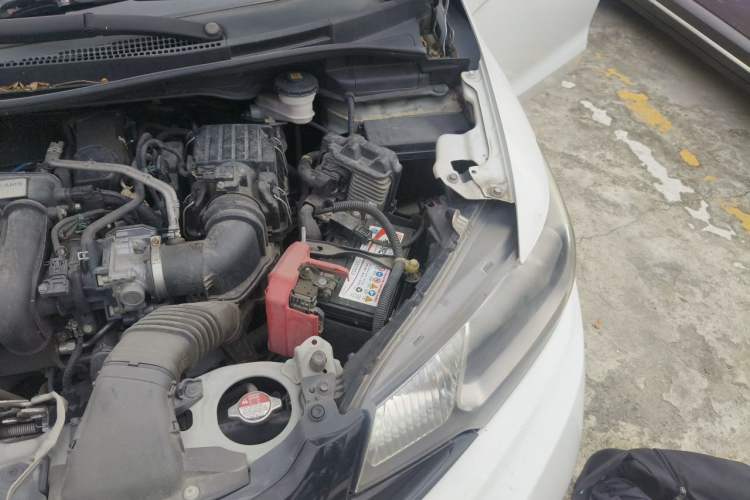 Used Honda Fit 2014 1.5L LX CVT Comfort Model Engine Bay Left