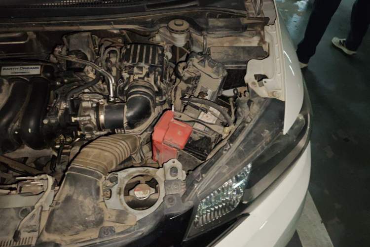 Used Honda Fit 2014 1.5L SE CVT Fashion Model Engine Bay Left