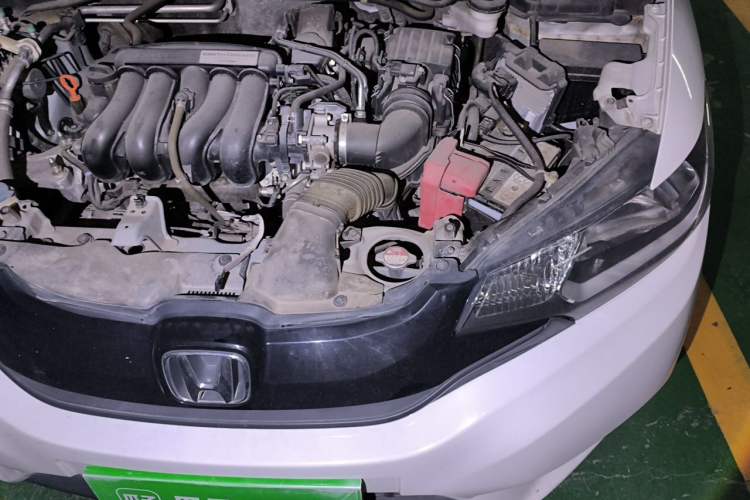 Used Honda Fit 2014 1.5L SE CVT Fashion Model Engine Bay Left