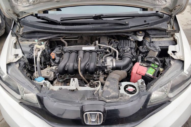 Used Honda Fit 2014 1.5L SE CVT Fashion Model Engine Bay