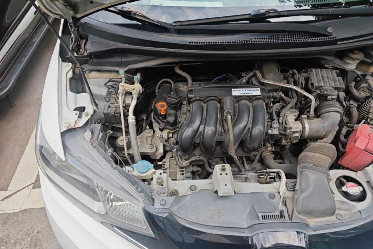 Used Honda Fit 2014 1.5L EX CVT Elite Model Engine Bay Right