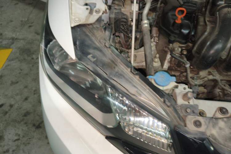 Used Honda Fit 2014 1.5L LX CVT Comfort Model Engine Bay Right