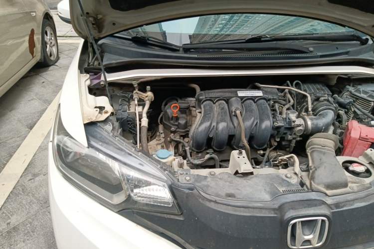 Used Honda Fit 2014 1.5L SE CVT Fashion Model Engine Bay Right