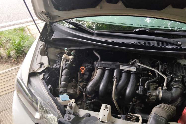 Used Honda Fit 2014 1.5L LX CVT Comfort Model Engine Bay Right