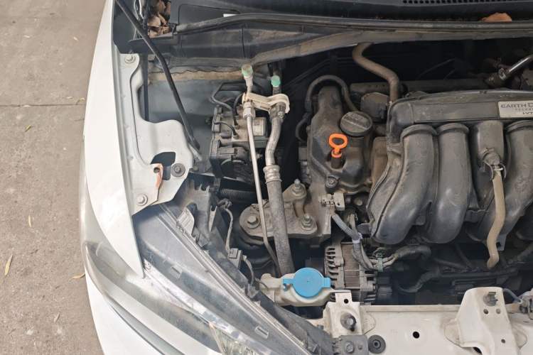 Used Honda Fit 2014 1.5L LX CVT Comfort Model Engine Bay Right