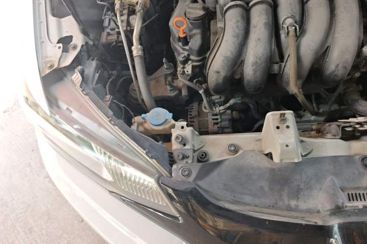 Used Honda Fit 2014 1.5L LX Manual Comfort Model Engine Bay Right