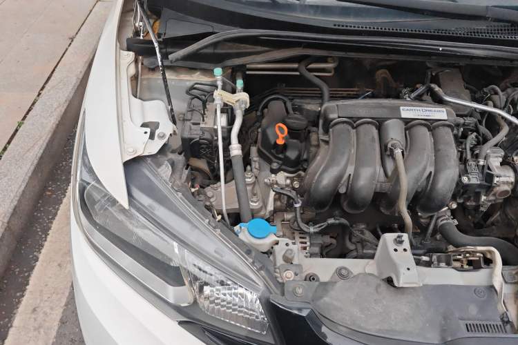 Used Honda Fit 2014 1.5L LX Manual Comfort Model Engine Bay Right