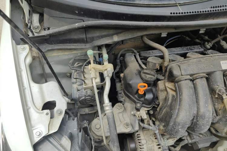 Used Honda Fit 2014 1.5L LX Manual Comfort Model Engine Bay Right