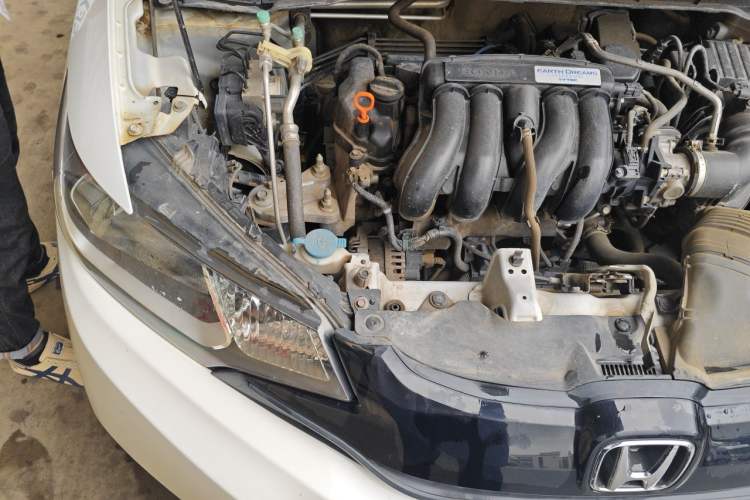 Used Honda Fit 2014 1.5L LX CVT Comfort Model Engine Bay Right