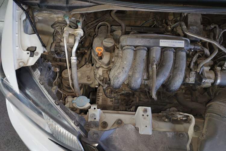 Used Honda Fit 2014 1.5L EX CVT Elite Model Engine Bay Right