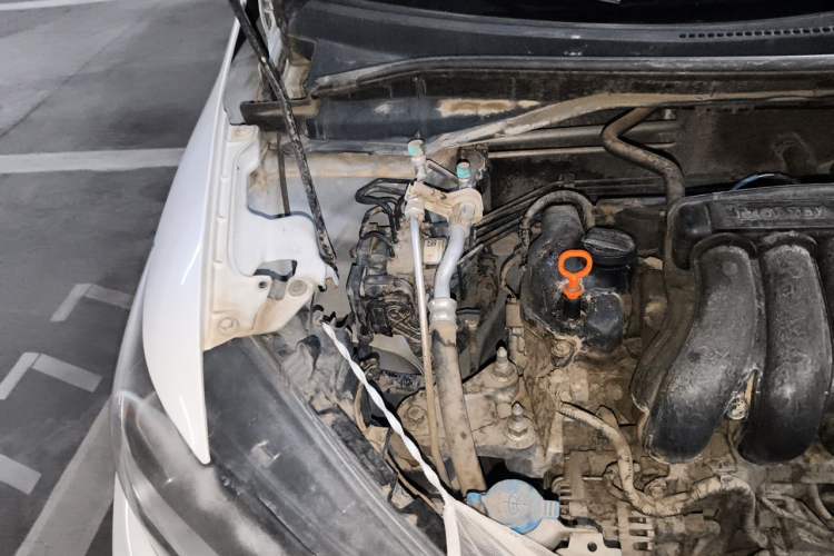 Used Honda Fit 2014 1.5L LX CVT Comfort Model Engine Bay Right