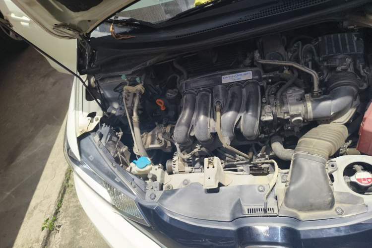 Used Honda Fit 2014 1.5L SE CVT Fashion Model Engine Bay Right