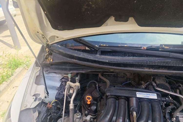 Used Honda Fit 2014 1.5L LX Manual Comfort Model Engine Bay Right