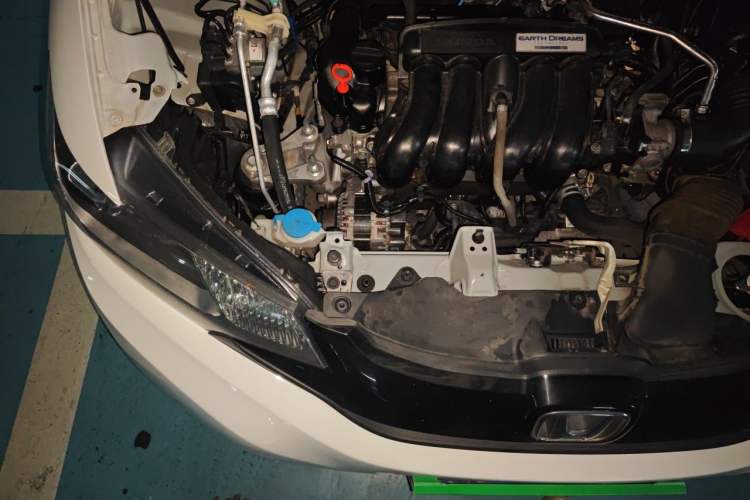 Used Honda Fit 2014 1.5L LX CVT Comfort Model Engine Bay Right