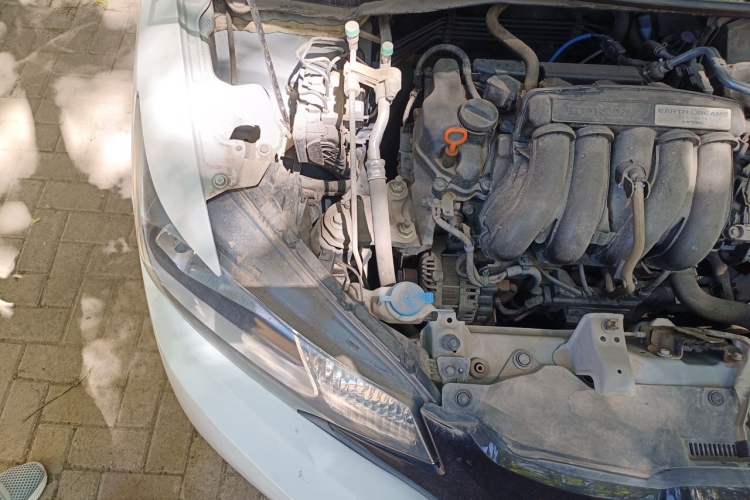 Used Honda Fit 2014 1.5L LX CVT Comfort Model Engine Bay Right