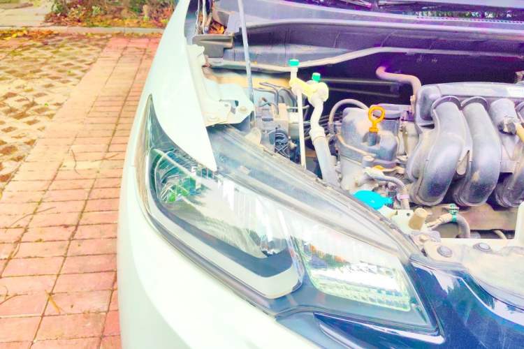 Used Honda Fit 2014 1.5L SE CVT Fashion Model Engine Bay Right