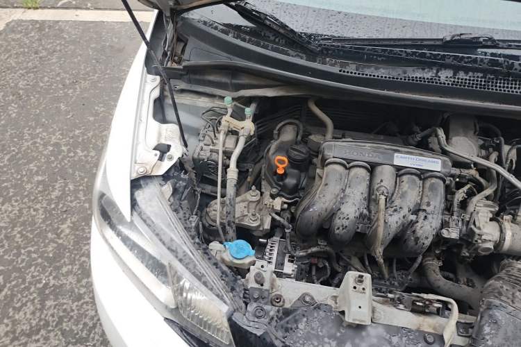 Used Honda Fit 2014 1.5L LX CVT Comfort Model Engine Bay Right