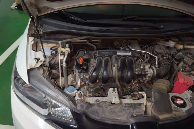 Used Honda Fit 2014 1.5L SE CVT Fashion Model Engine Bay Right