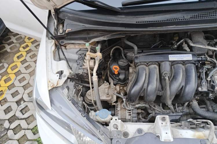 Used Honda Fit 2014 1.5L SE CVT Fashion Model Engine Bay Right