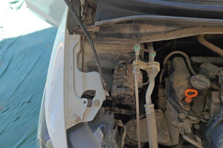 Used Honda Fit 2014 1.5L SE CVT Fashion Model Engine Bay Right