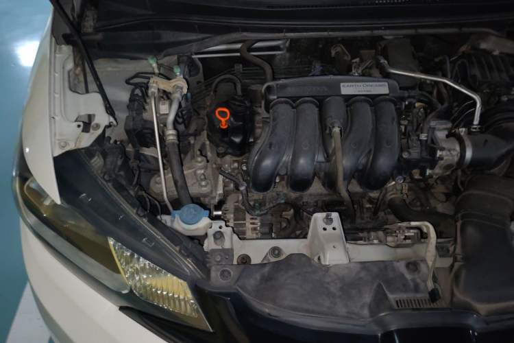 Used Honda Fit 2014 1.5L SE CVT Fashion Model Engine Bay Right