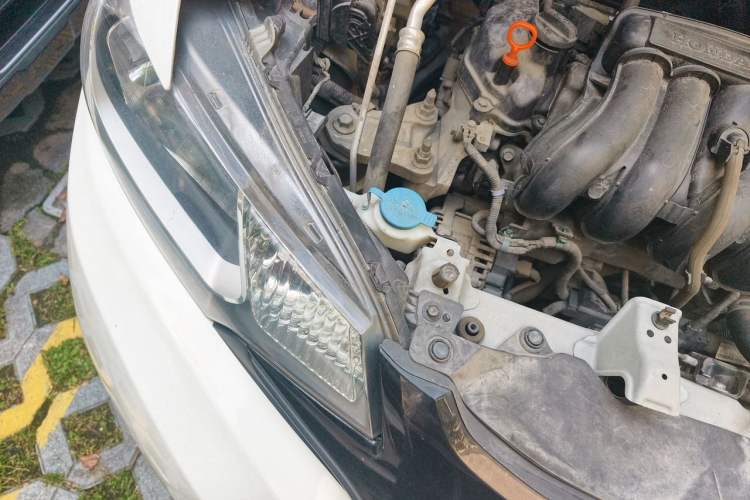 Used Honda Fit 2014 1.5L LX CVT Comfort Model Engine Bay Right