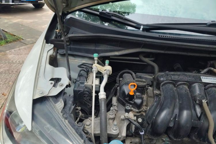 Used Honda Fit 2014 1.5L SE CVT Fashion Model Engine Bay Right