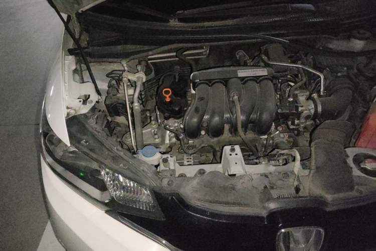 Used Honda Fit 2014 1.5L LX CVT Comfort Model Engine Bay Right