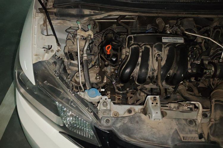 Used Honda Fit 2014 1.5L SE CVT Fashion Model Engine Bay Right