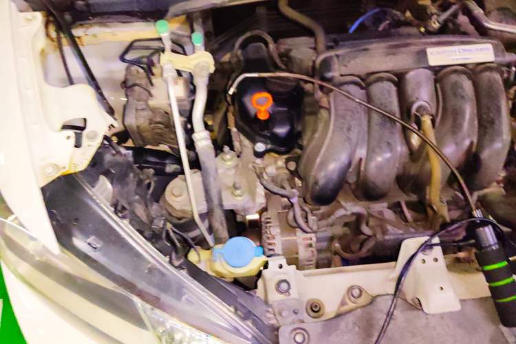 Used Honda Fit 2014 1.5L LX CVT Comfort Model Engine Bay Right