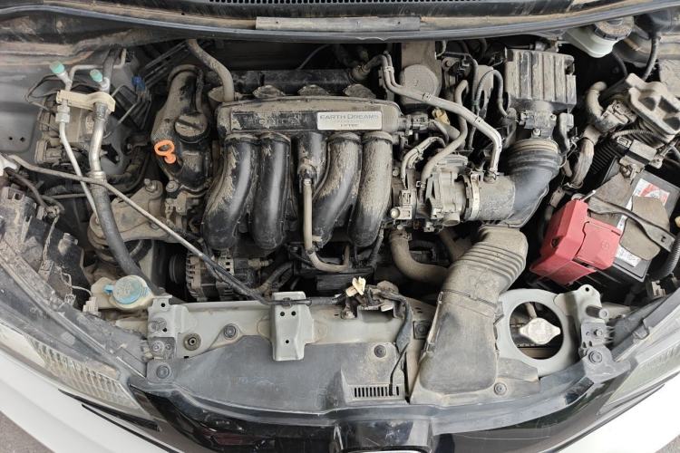 Used Honda Fit 2014 1.5L SE CVT Fashion Model Engine Bay