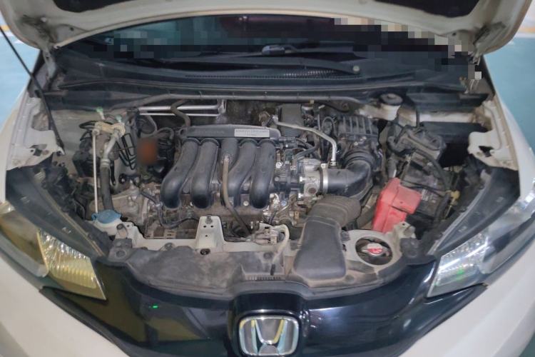 Used Honda Fit 2014 1.5L SE CVT Fashion Model Engine Bay