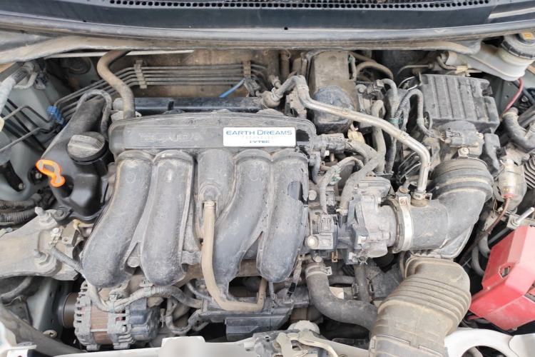 Used Honda Fit 2014 1.5L SE CVT Fashion Model Engine Bay