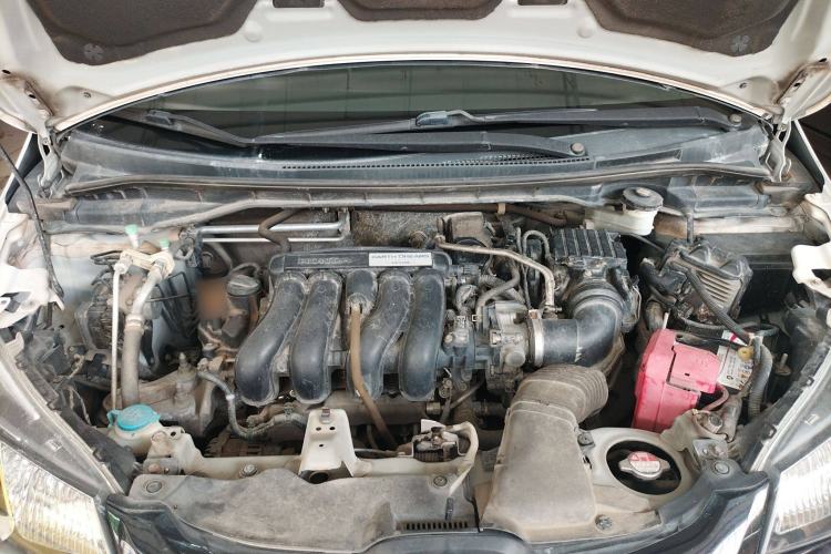 Used Honda Fit 2014 1.5L SE CVT Fashion Model Engine Bay