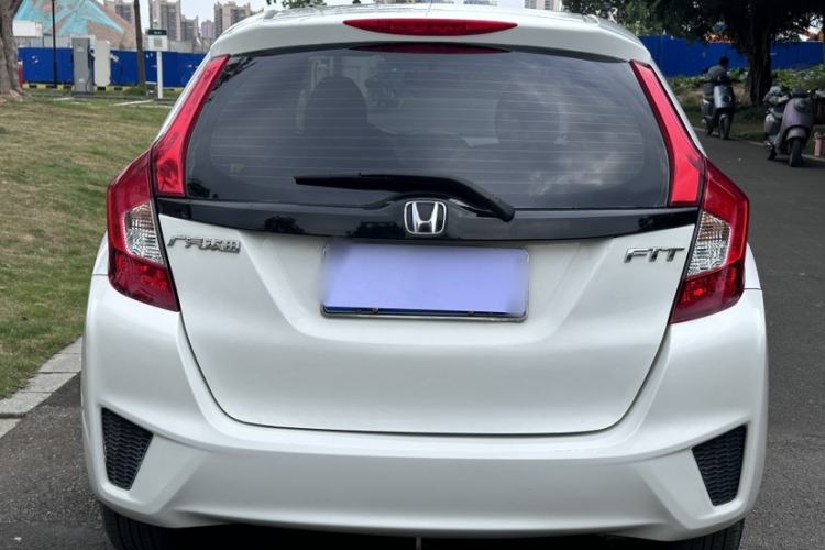 Used Honda Fit 2014 1.5L LX CVT Comfort Model Exterior 2
