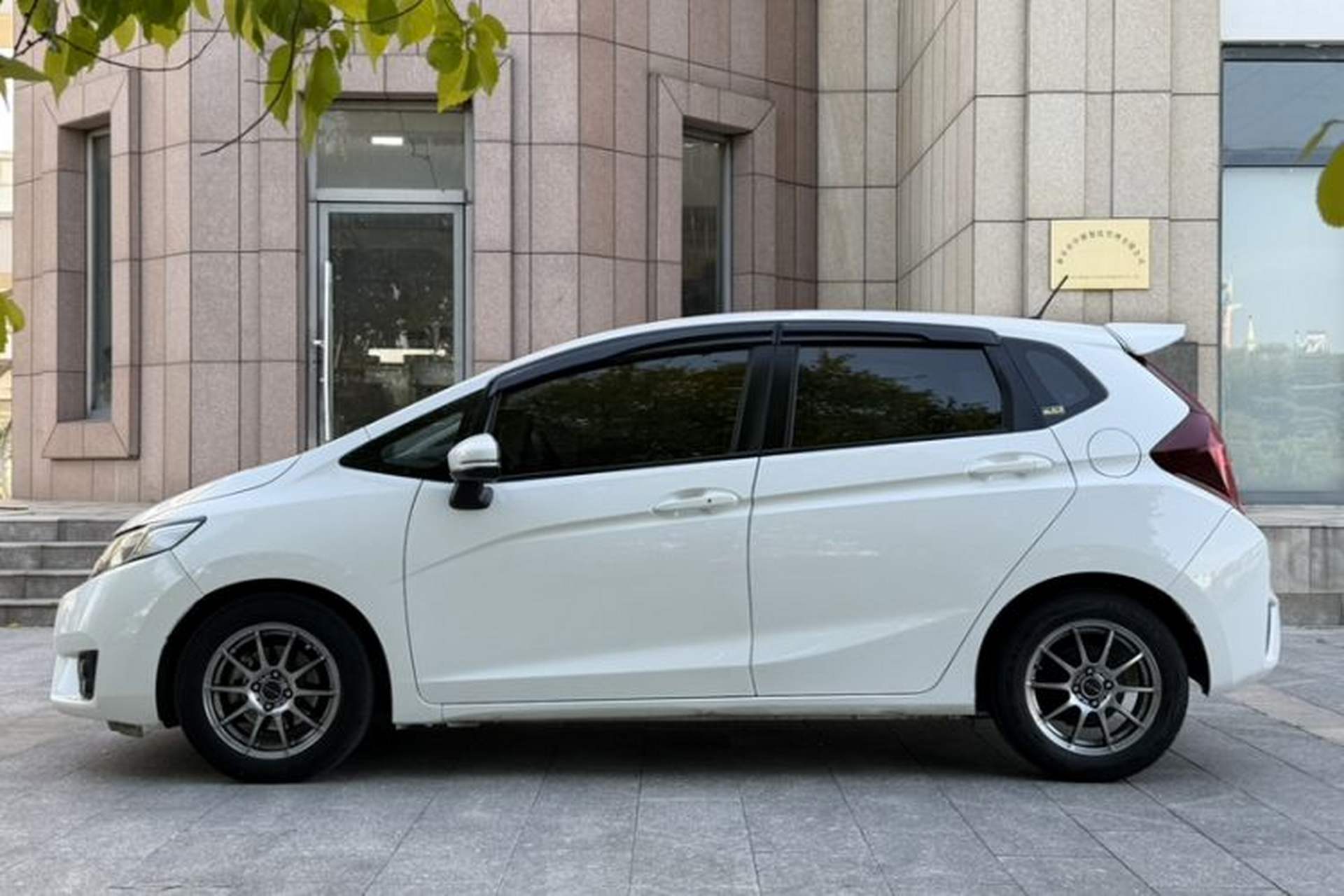 Used Honda Fit 2014 1.5L EXLI CVT Leading Model Exterior 2
