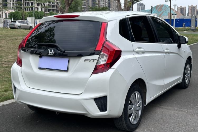 Used Honda Fit 2014 1.5L LX CVT Comfort Model Exterior 3