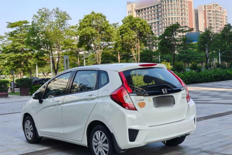 Used Honda Fit 2014 1.5L LX CVT Comfort Model Exterior 3