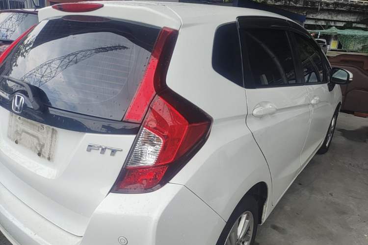 Used Honda Fit 2014 1.5L SE CVT Fashion Model Exterior 3